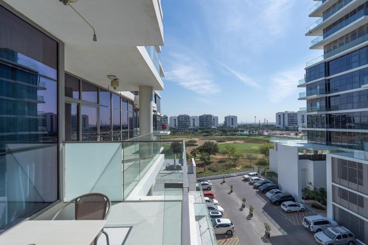 Peaceful Studio With Captivating Views In Damac Hills Apartment Dubai Exterior photo