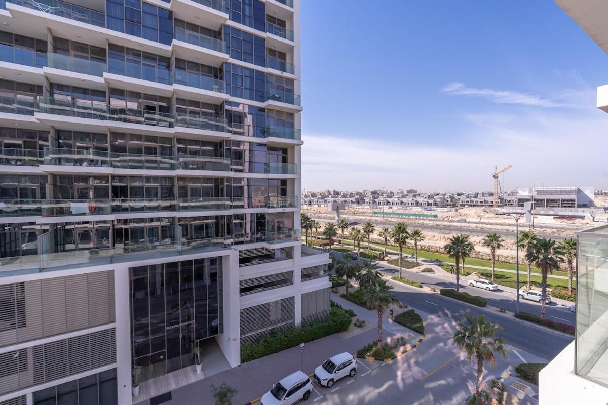 Peaceful Studio With Captivating Views In Damac Hills Apartment Dubai Exterior photo